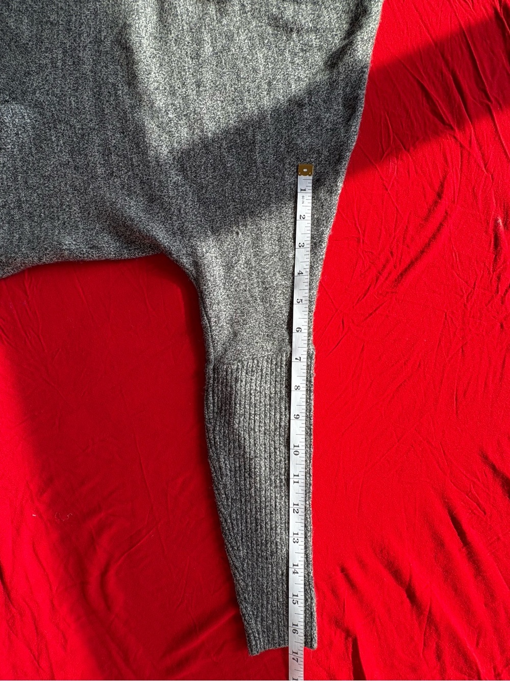Aritzia Babaton Baylor Sweater V-Neck Relaxed Knit front welt pockets grey - Picture 7 of 11